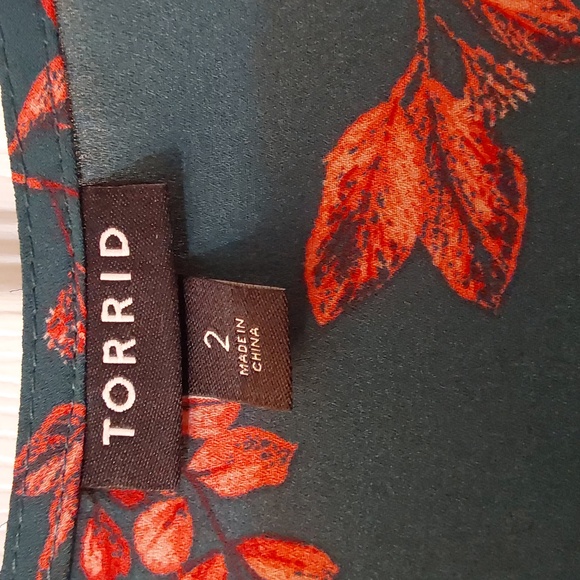 Torrid Floral blouse - Picture 2 of 5